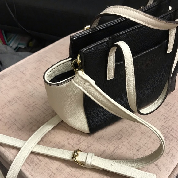 Liz Claiborne crossbody purse - Picture 2 of 6